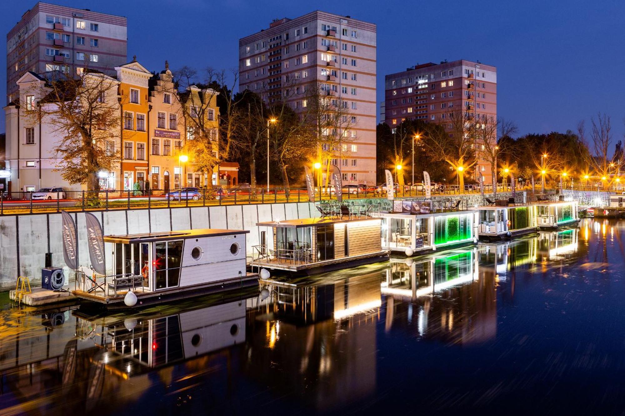 Domy Na Wodzie - La Mare Motlava Houseboats With Sauna By Downtown Apartments กดัญสก์ ภายนอก รูปภาพ