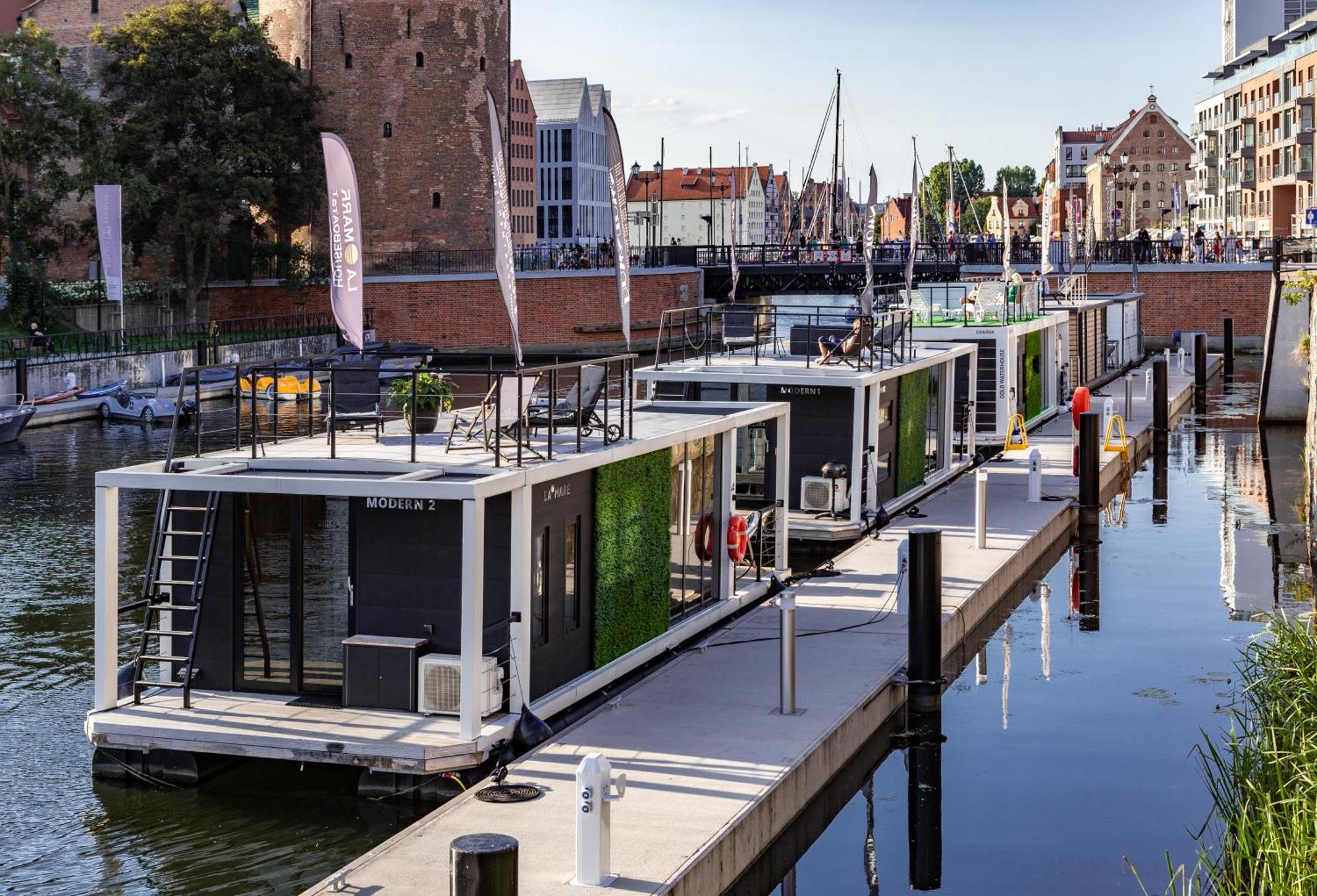 Domy Na Wodzie - La Mare Motlava Houseboats With Sauna By Downtown Apartments กดัญสก์ ภายนอก รูปภาพ