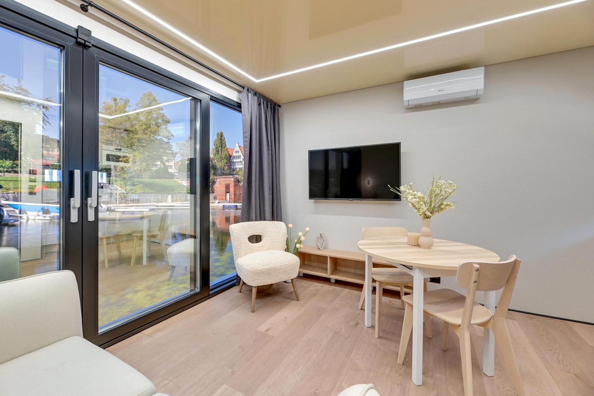 Domy Na Wodzie - La Mare Motlava Houseboats With Sauna By Downtown Apartments กดัญสก์ ห้อง รูปภาพ