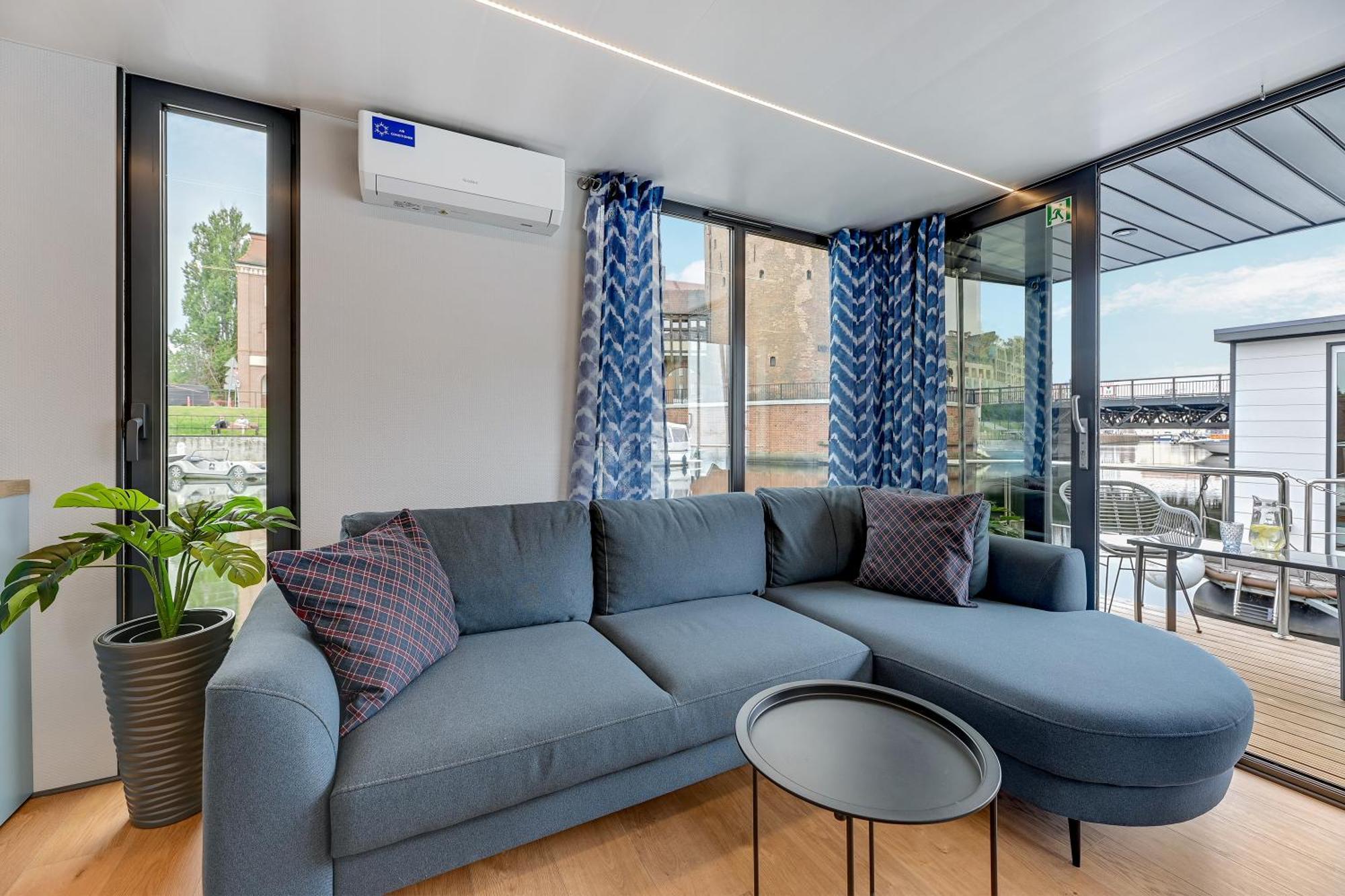 Domy Na Wodzie - La Mare Motlava Houseboats With Sauna By Downtown Apartments กดัญสก์ ภายนอก รูปภาพ