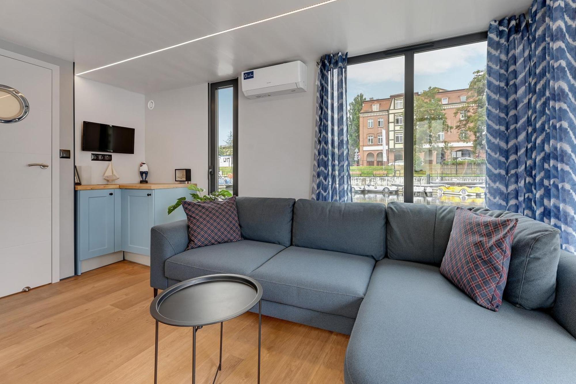 Domy Na Wodzie - La Mare Motlava Houseboats With Sauna By Downtown Apartments กดัญสก์ ห้อง รูปภาพ
