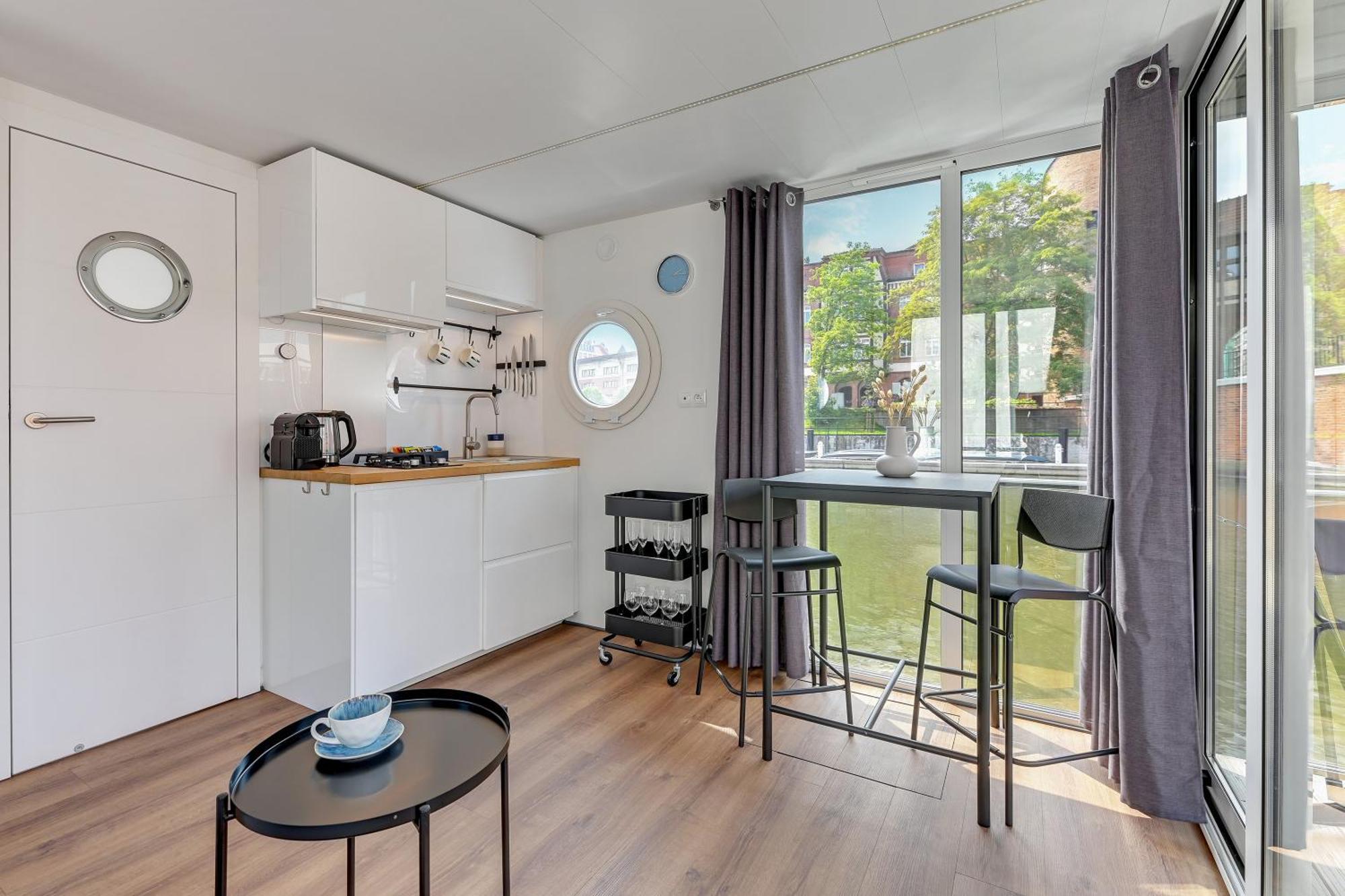 Domy Na Wodzie - La Mare Motlava Houseboats With Sauna By Downtown Apartments กดัญสก์ ห้อง รูปภาพ