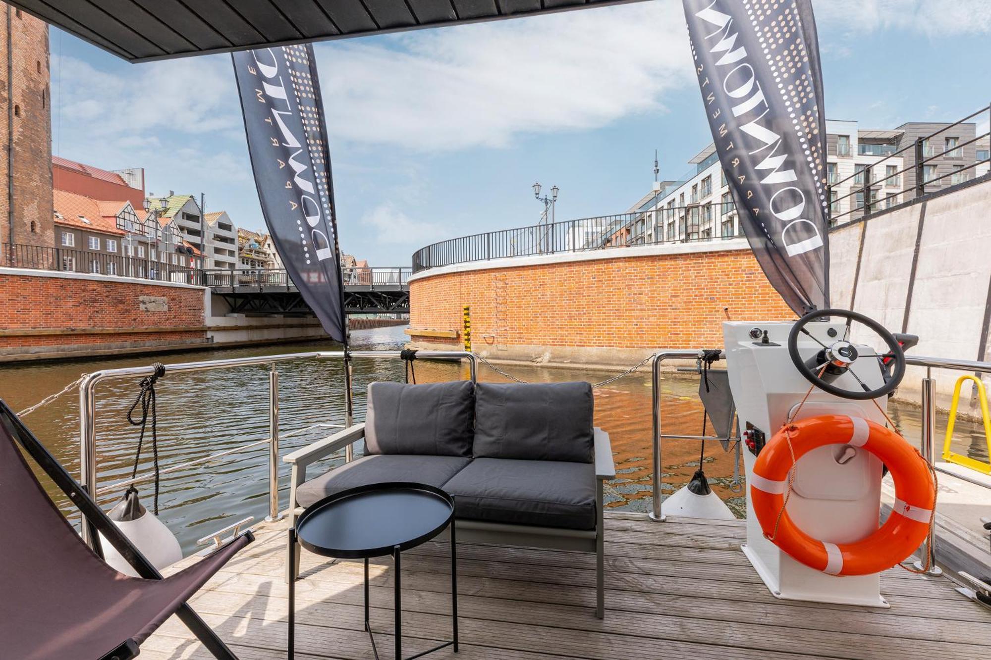 Domy Na Wodzie - La Mare Motlava Houseboats With Sauna By Downtown Apartments กดัญสก์ ห้อง รูปภาพ